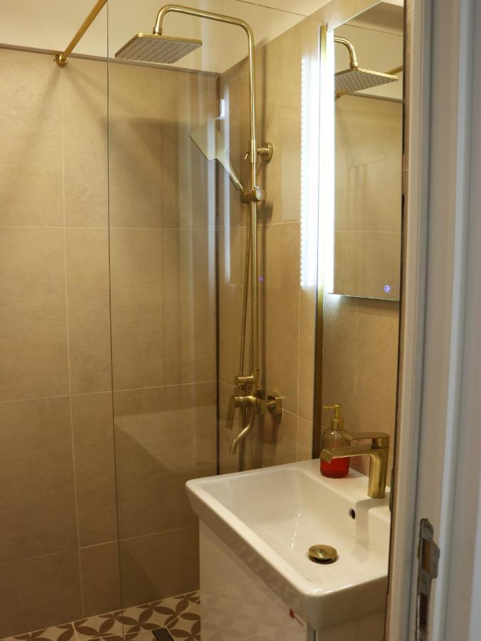 Mina City Center Apartment Amzei Бухарест Экстерьер фото