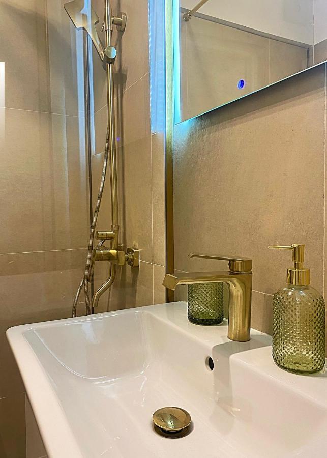 Mina City Center Apartment Amzei Бухарест Экстерьер фото